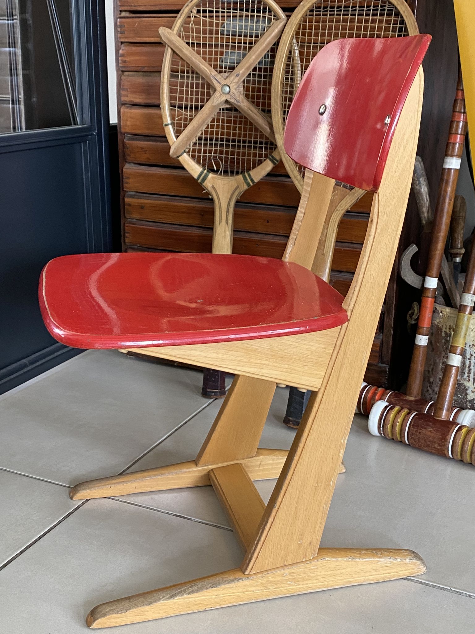 Vintage red Casala children's chair