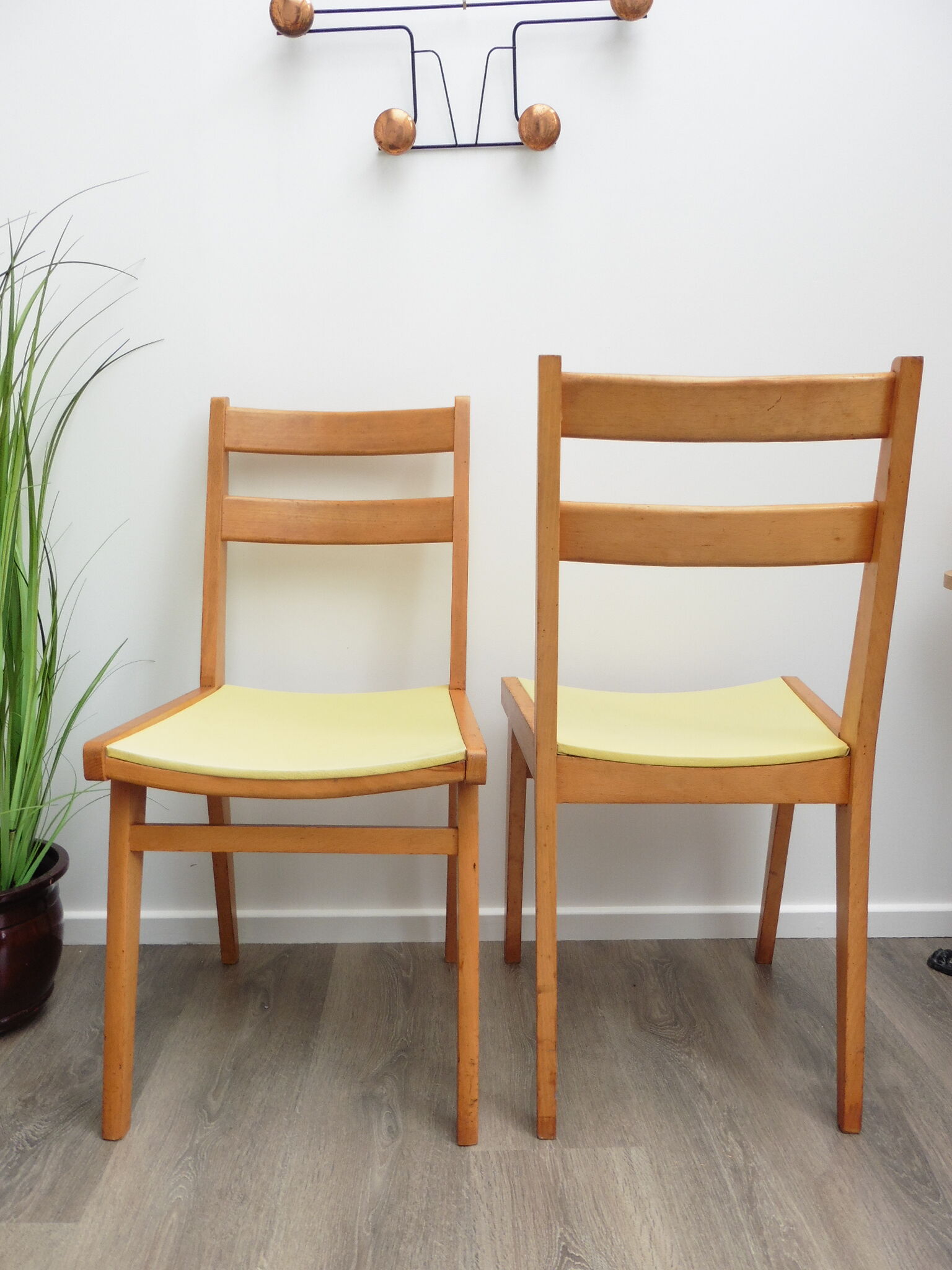 Pair of chairs bridge