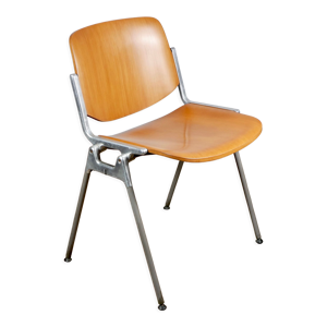 Chaise en bois dsc 106