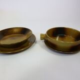 Vintage service plates and serving trays, 39 pieces, silk-screened.