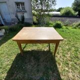 Firm table spindles feet 128cm