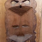 Masque tribal en bois