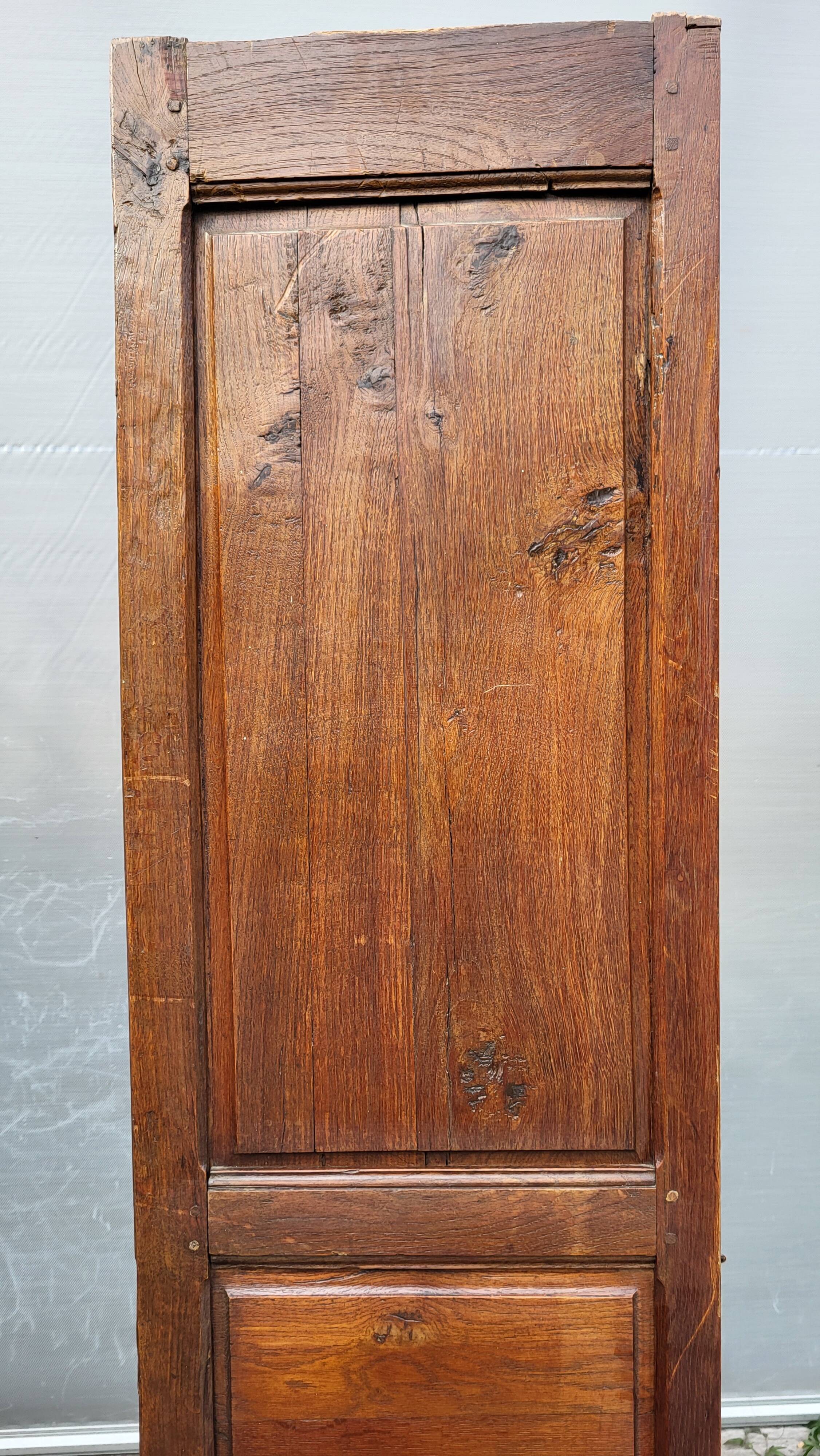 Large "Standing Man" in solid oak from the 18th century