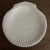 Neo-classical Greek revival shell-shaped dish, Wedgwood Etruria, 1940