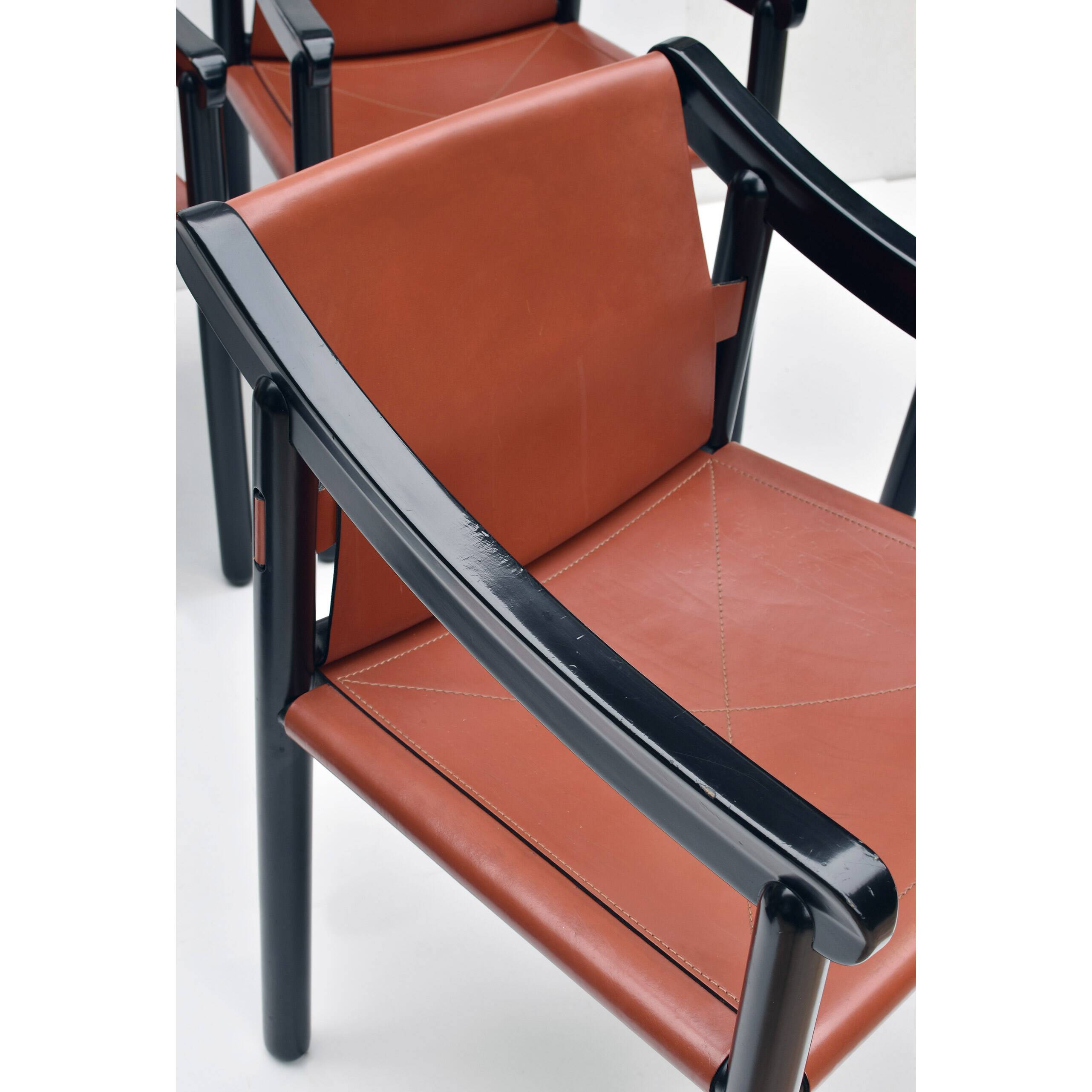 Set of 6 model 905 chairs by Vico Magistretti