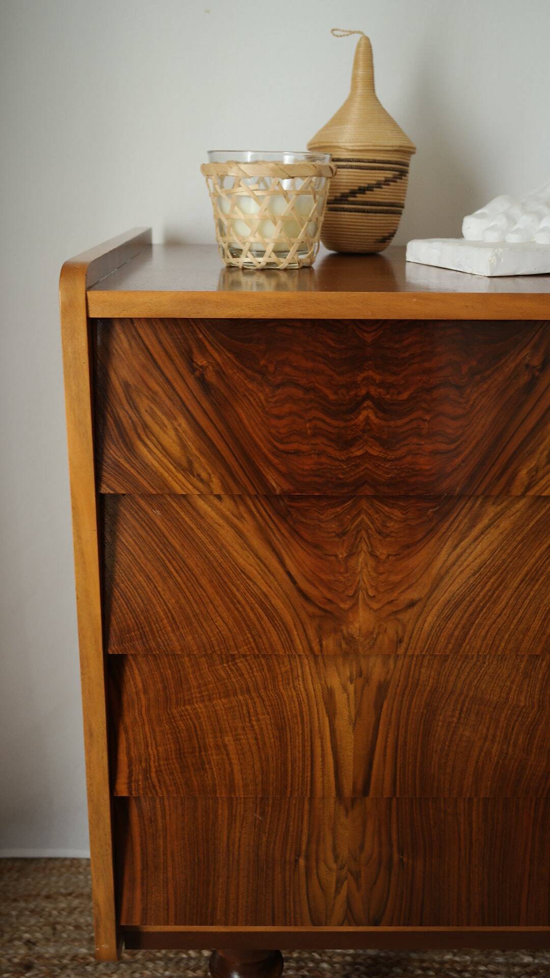 Commode en noyer vintage 50's