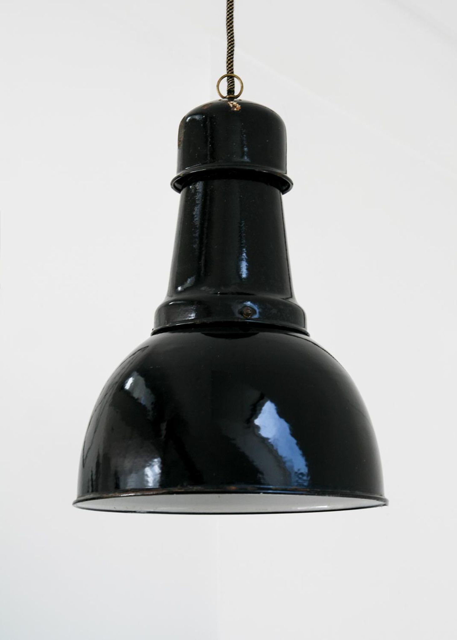 Suspension industrielle années 1950