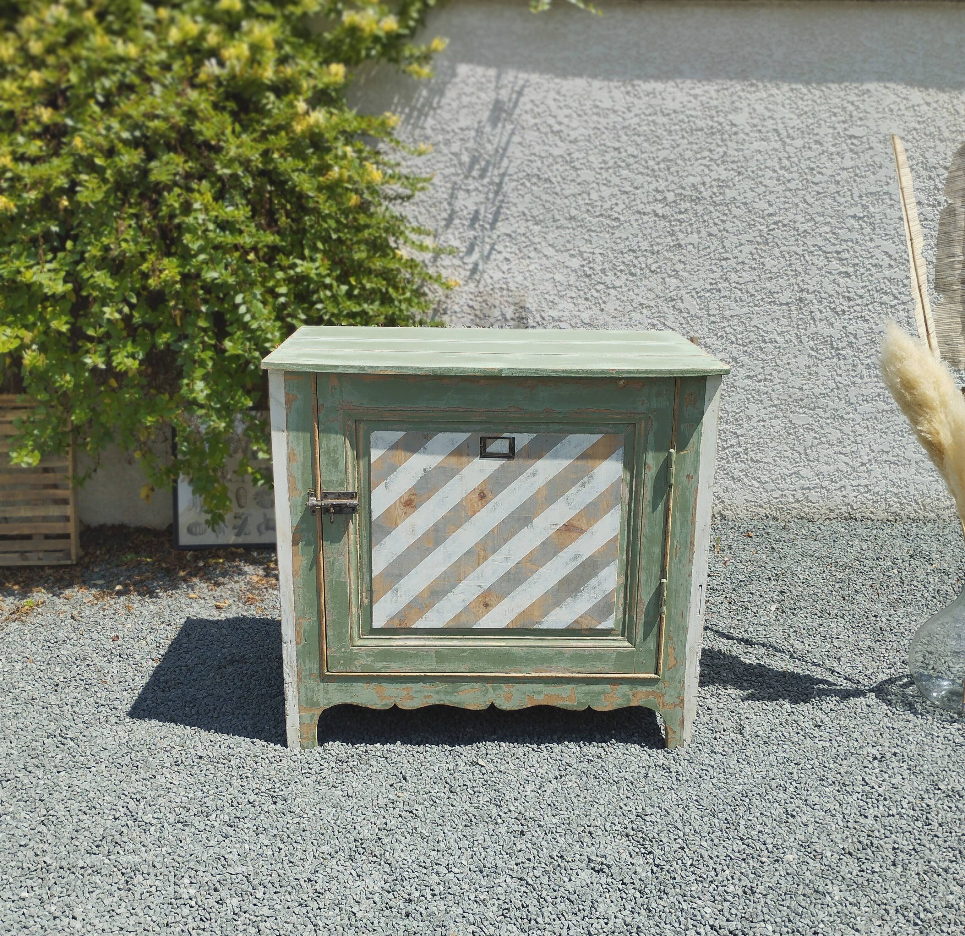 Large vintage olive green jam maker