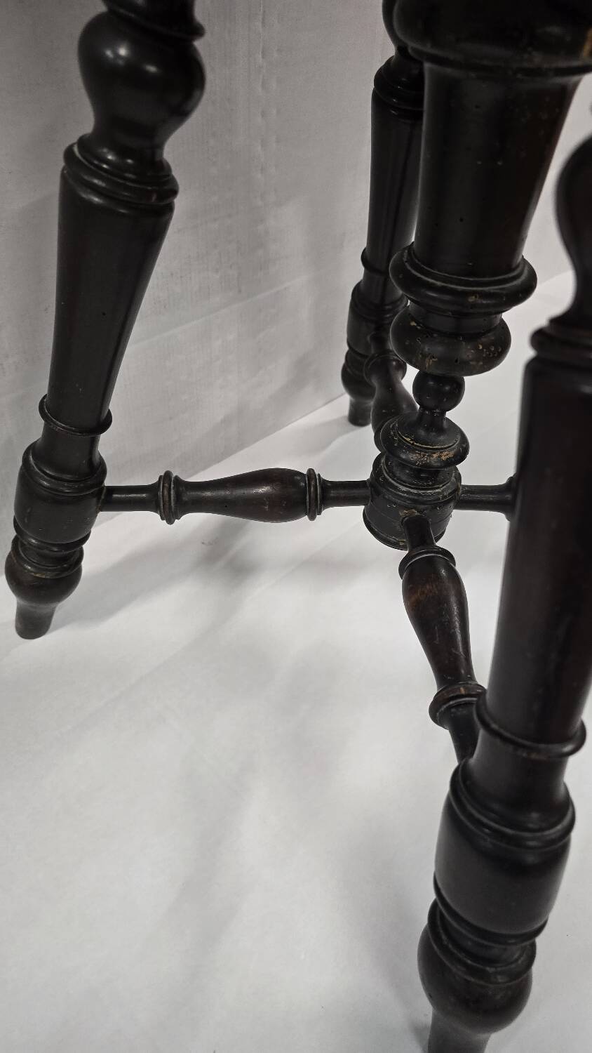 Antique adjustable piano stool – Napoleon III period, late 19th century