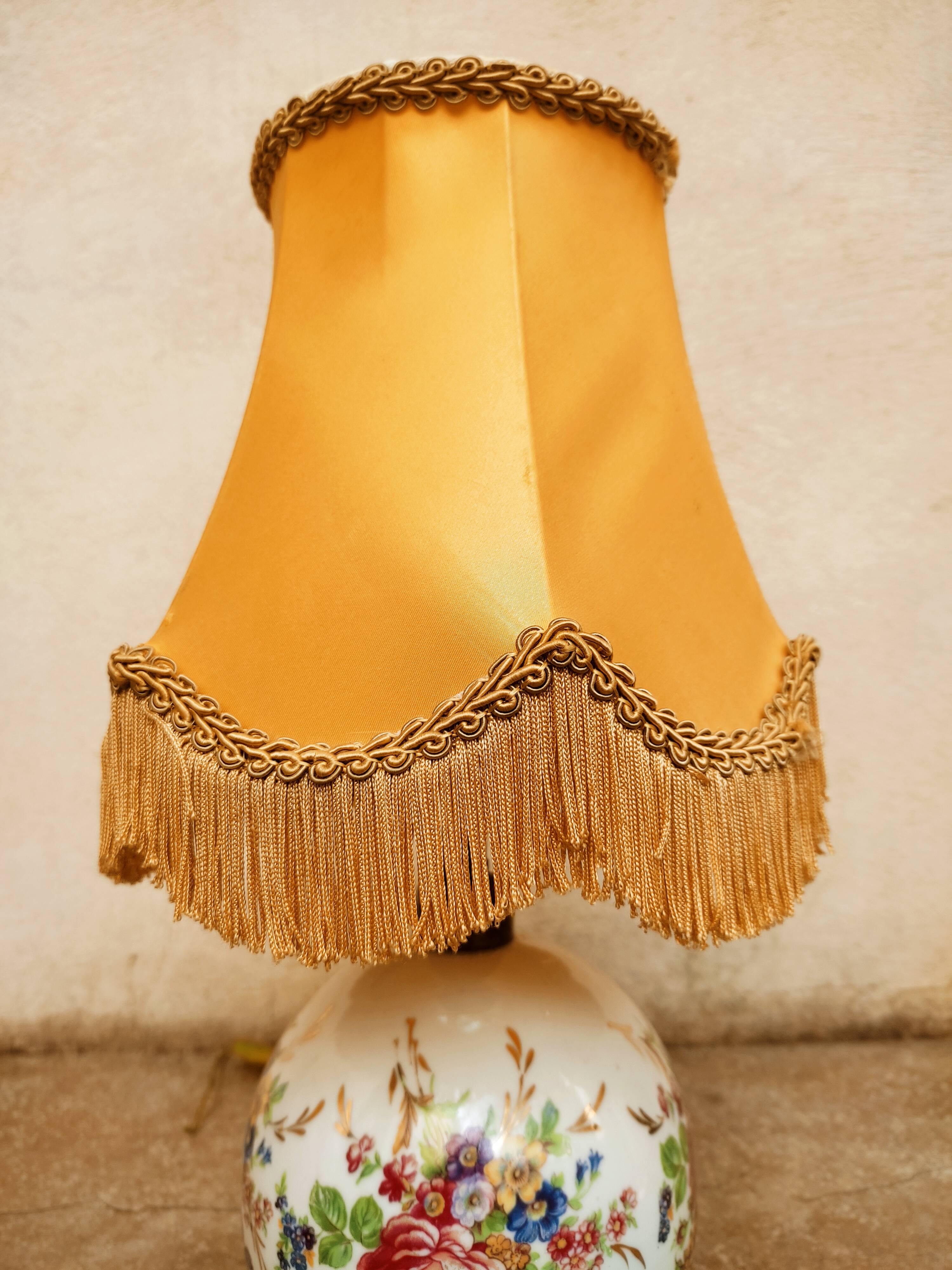 Porcelain ball lamp