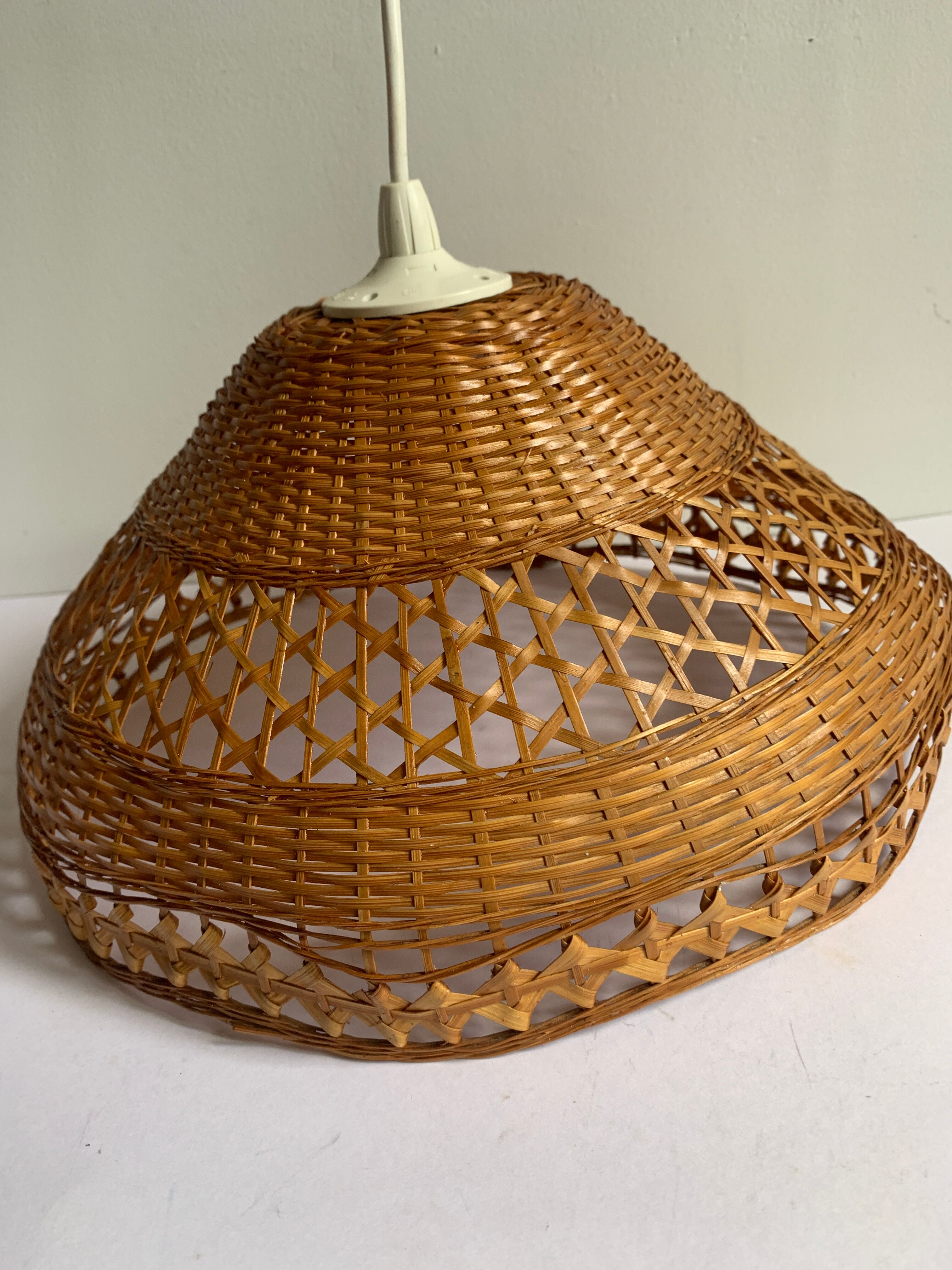 Rattan suspension