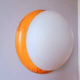 Wall light in pine and white opal.