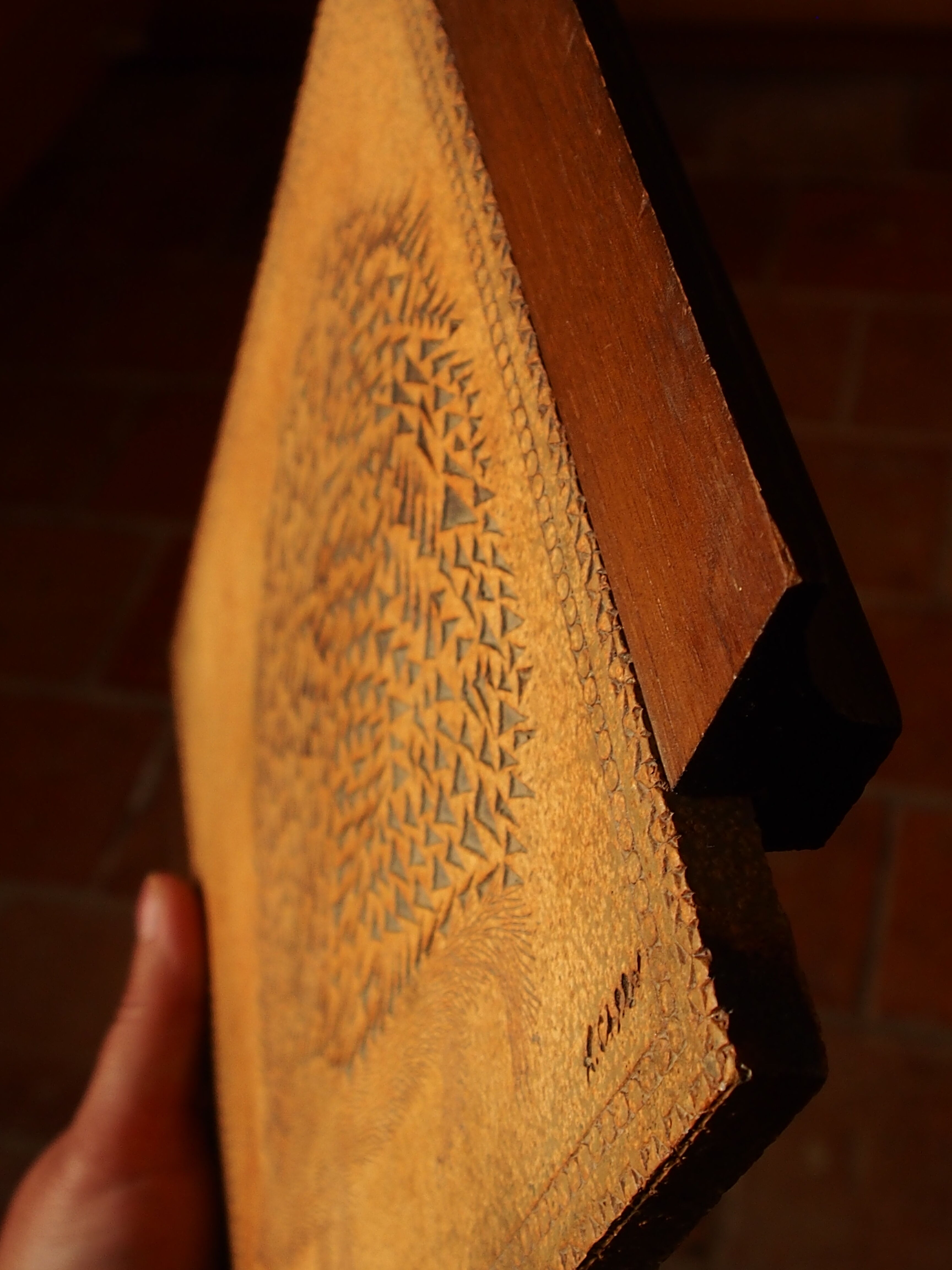 Dessous de plat en grès et bois par Roger Capron