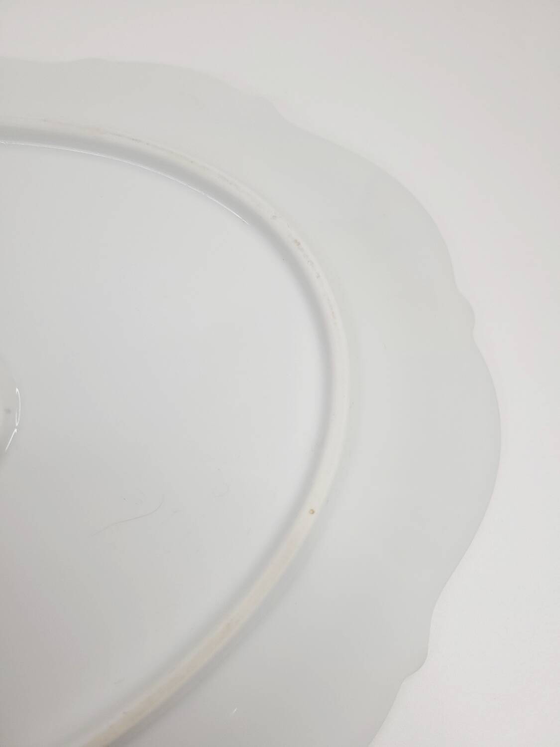 Large oval antique dish in gilded porcelain – Tirschenreuth, Bavaria –