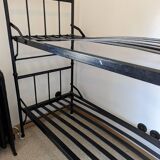 Stackable French army beds