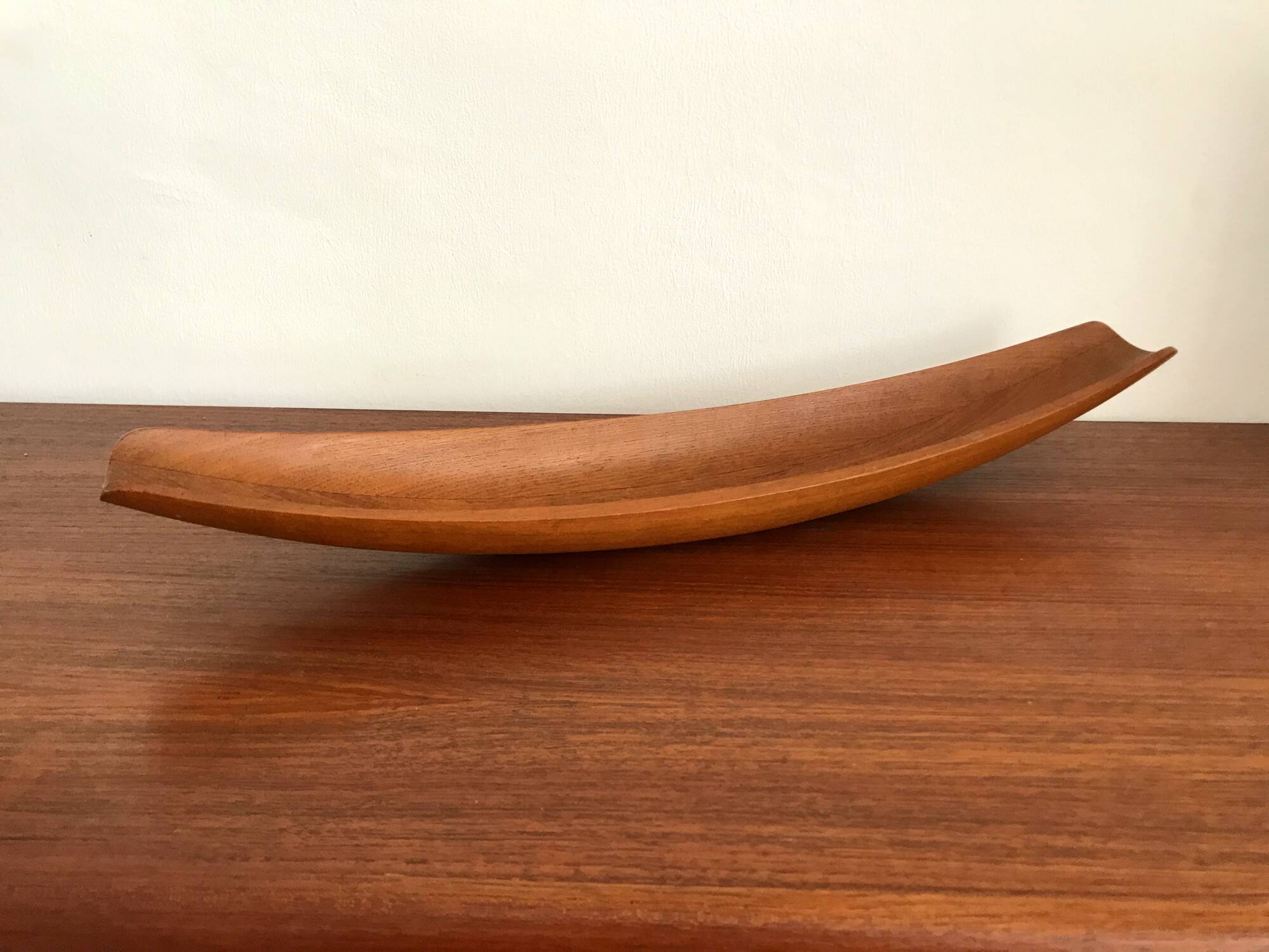 Scandinavian teak dish by Jens Quistgaard for Dansk design vintage 60s