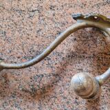 Patère ancienne en bois et métal