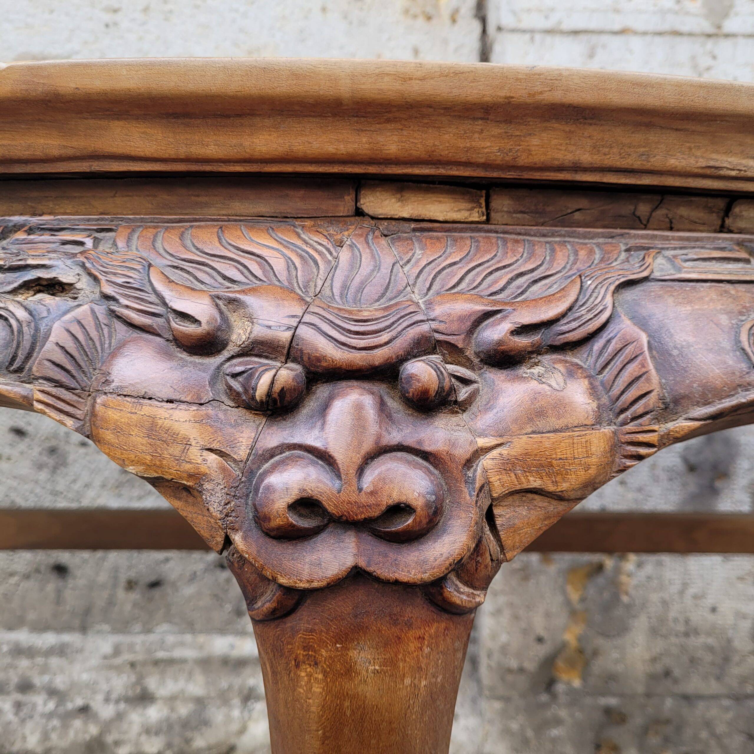 Half-moon console "Yueyazhuo", Huanghuali wood, Qing dynasty, circa 1790 – China