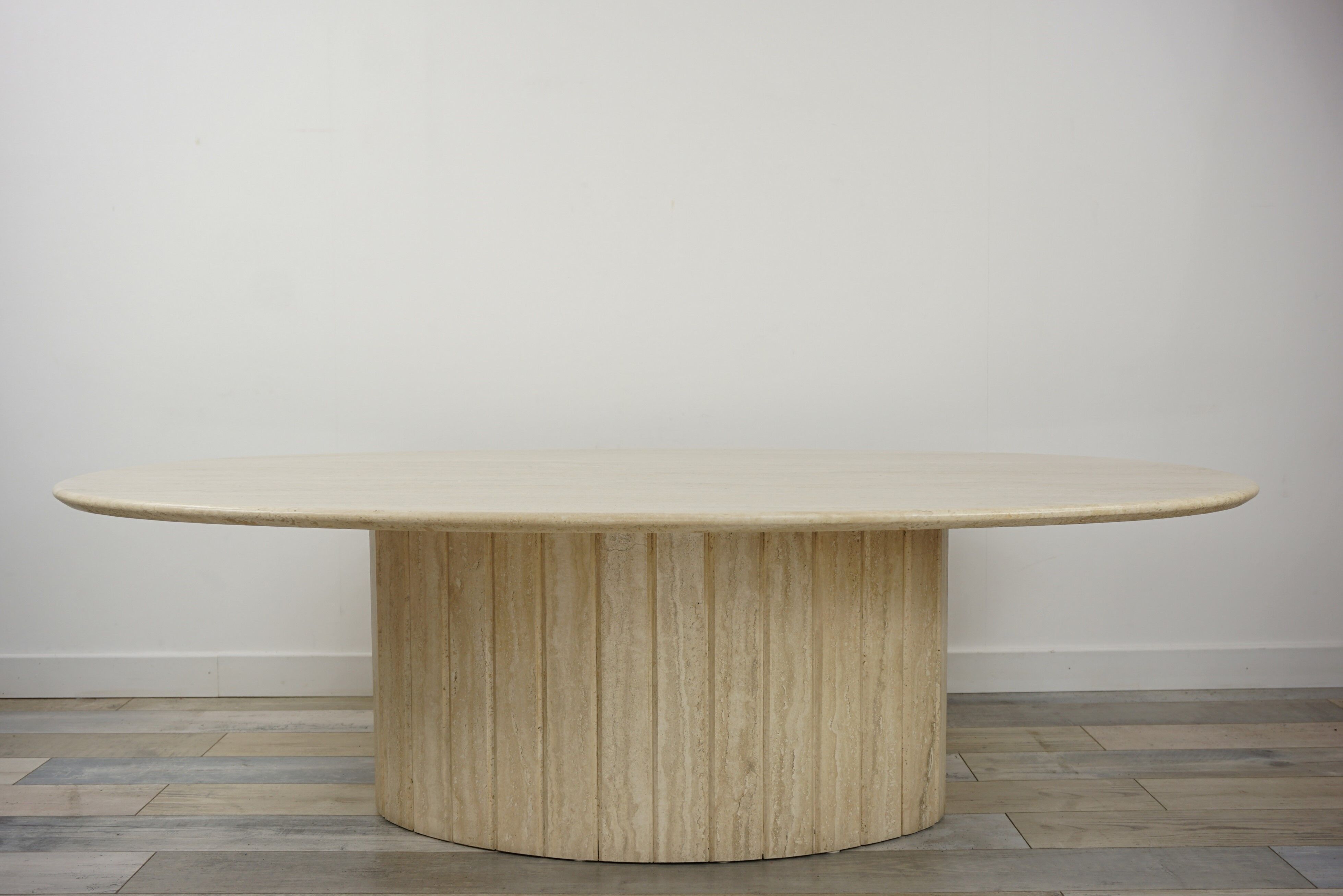 Oval coffee table in Italian design travertine from the 70s