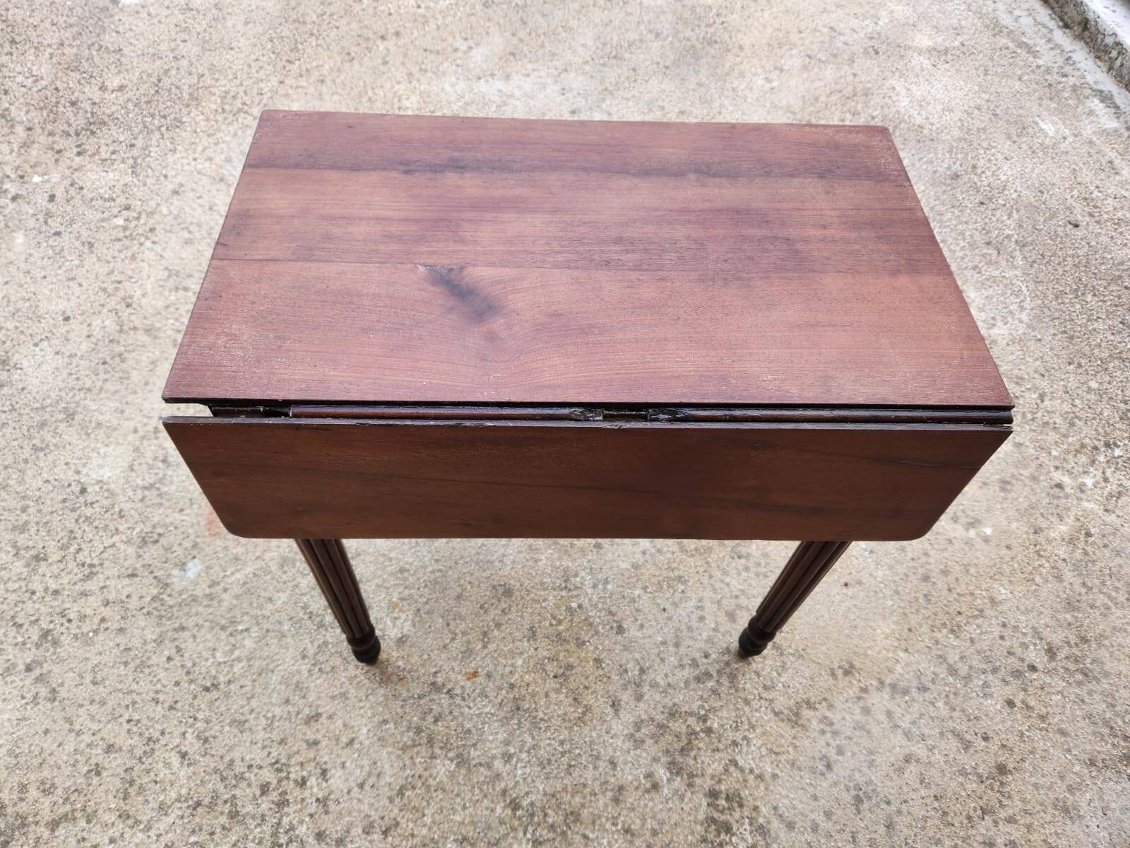 19th century period drop-leaf coffee table