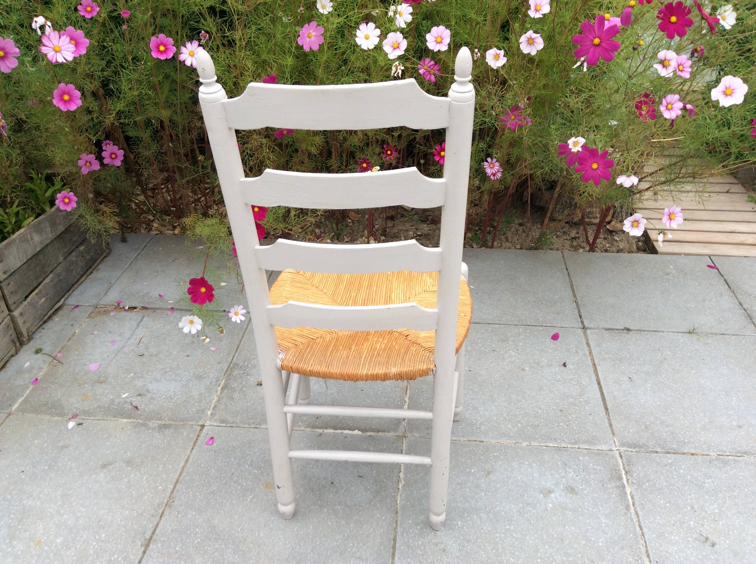 Straw chair
