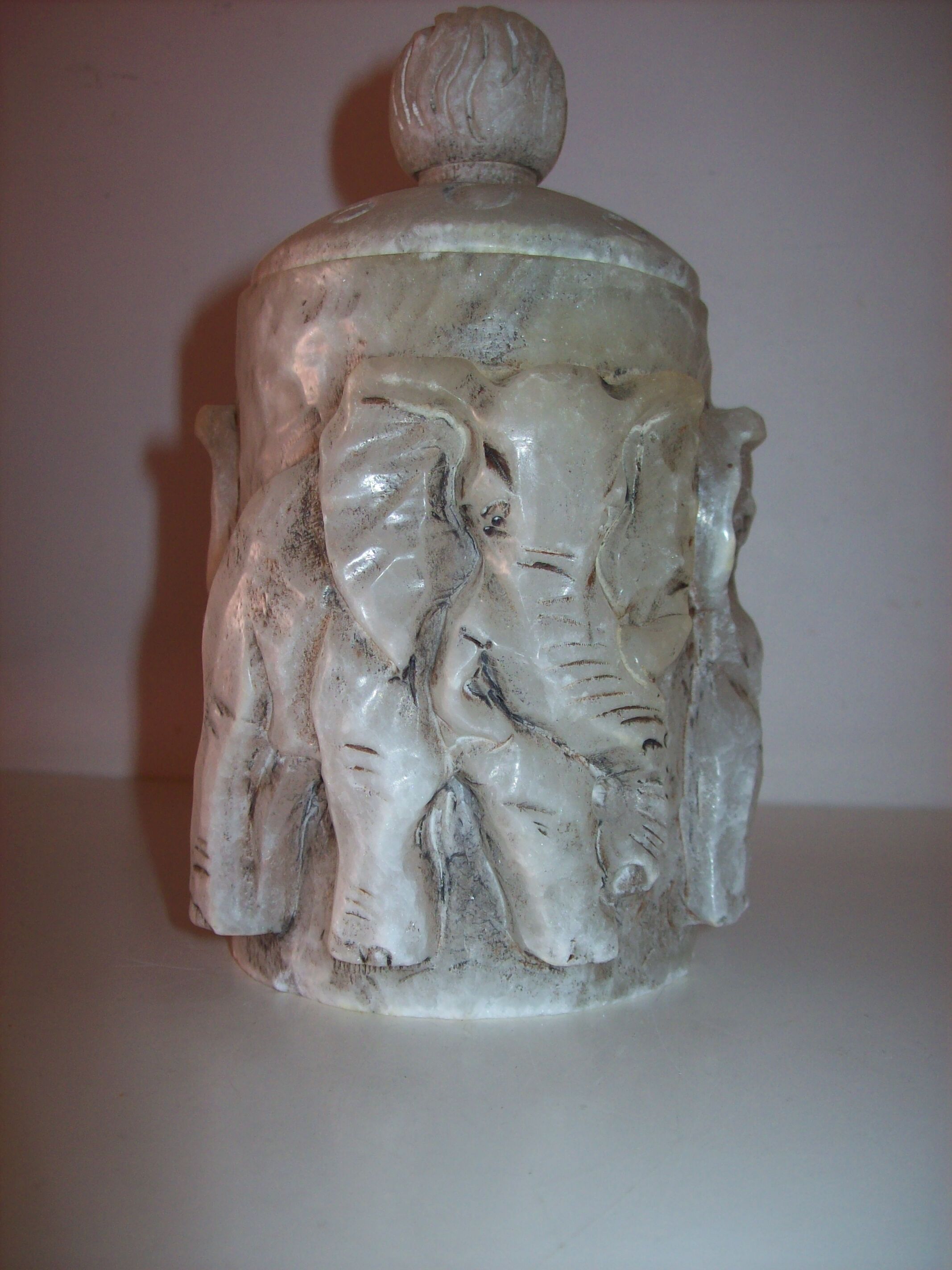 Alabaster pot