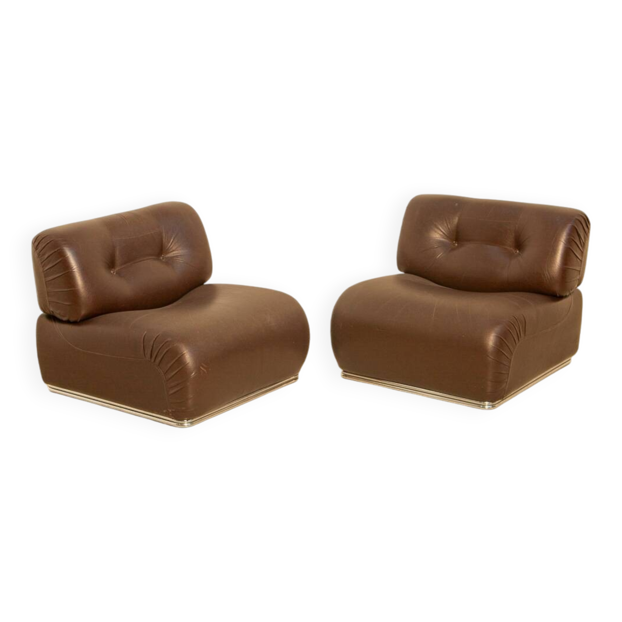 Pair of brown leather low chairs by Europoltrona 70's