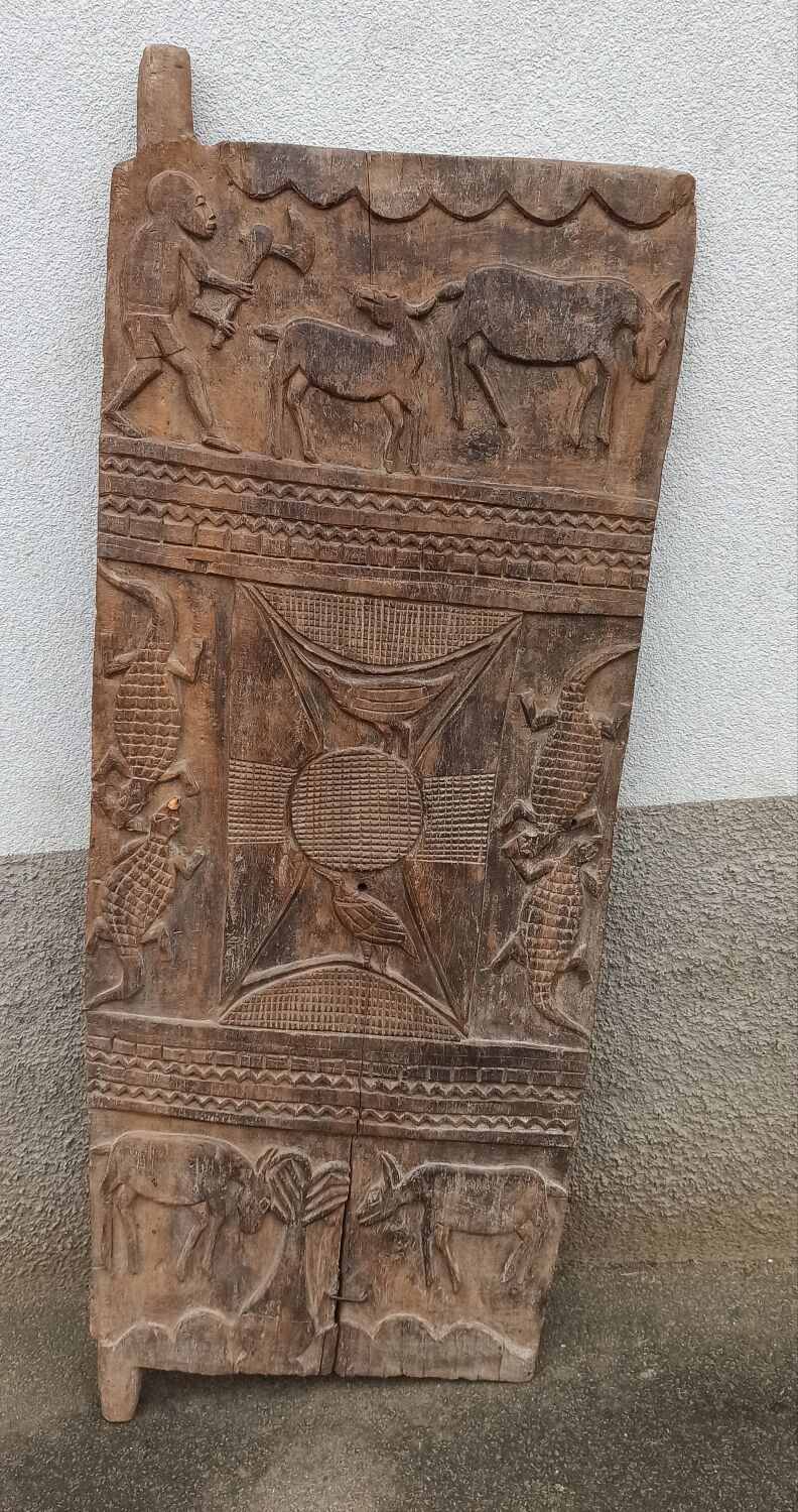 Old wooden door Senufo of Côte d'Ivoire