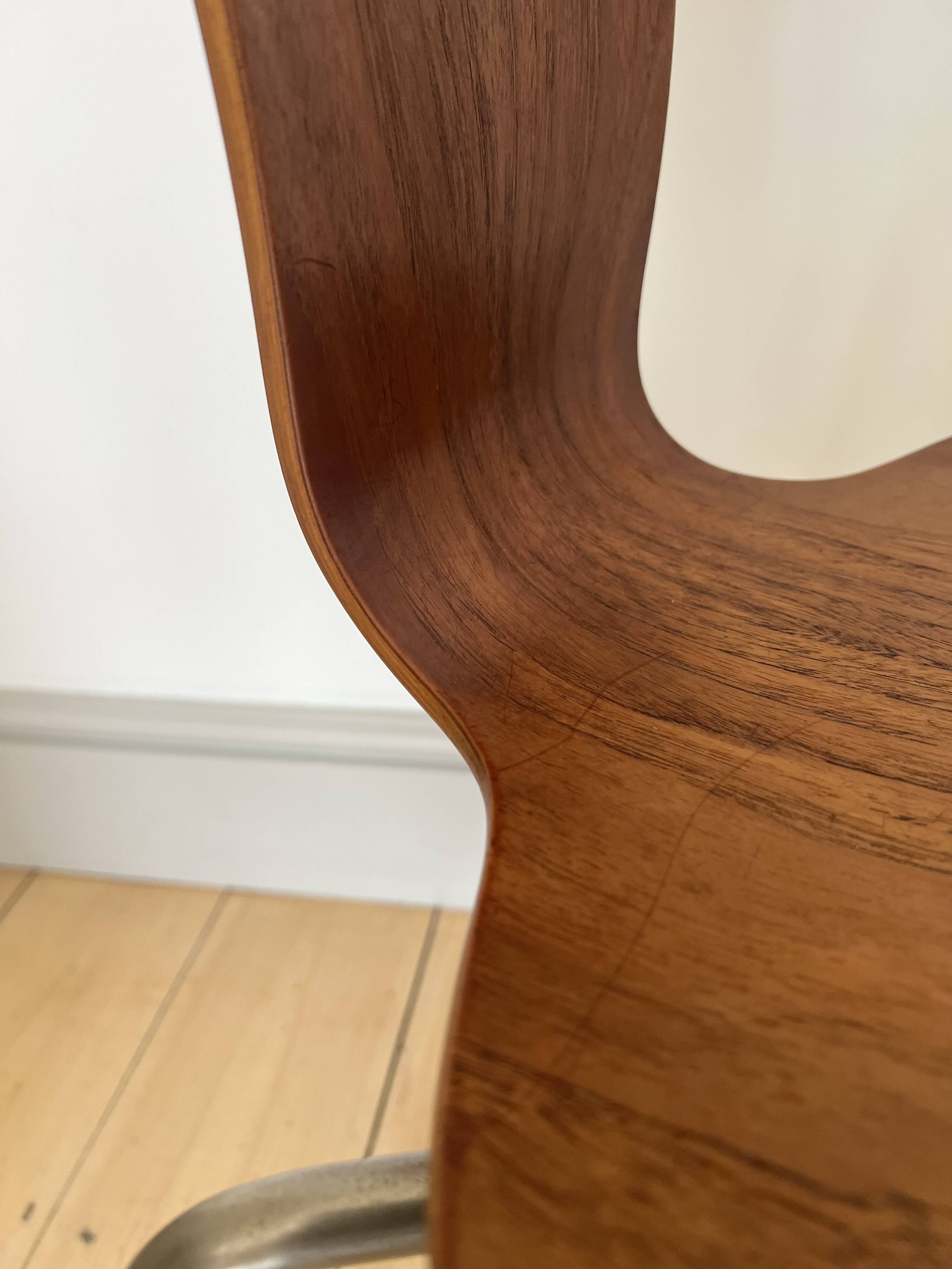 Original danois des années 1960 Arne Jacobsen 3105 / Munkegaard / Mosquito Chair