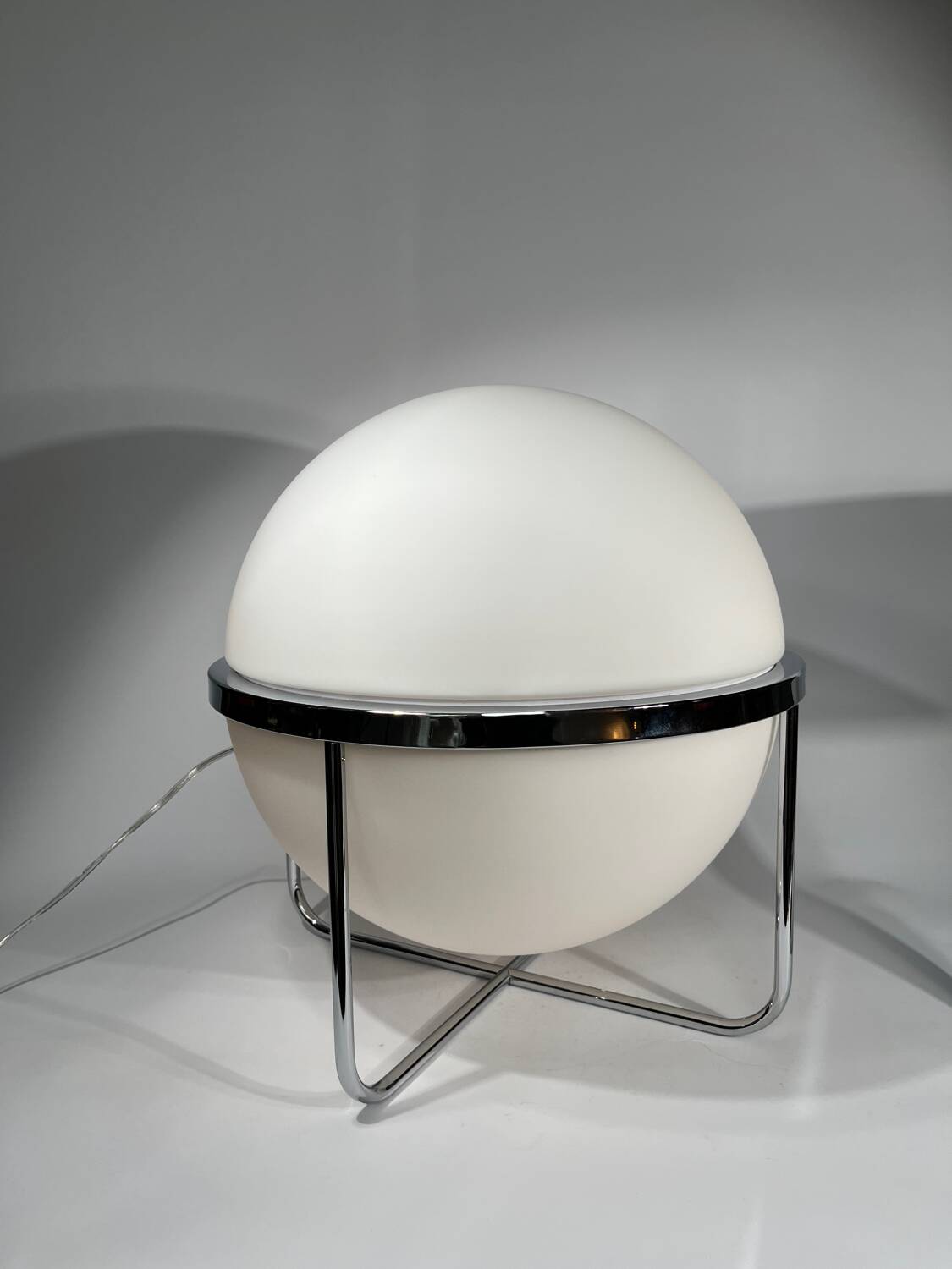 New collector's ball lamp Garrault x Monoprix