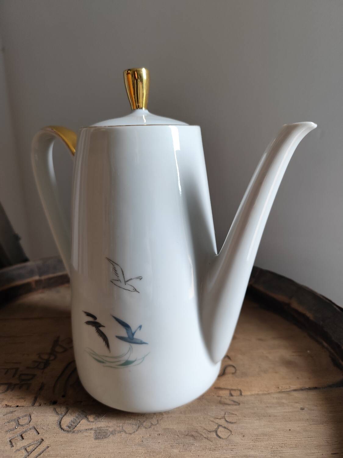 Porcelain coffee pot