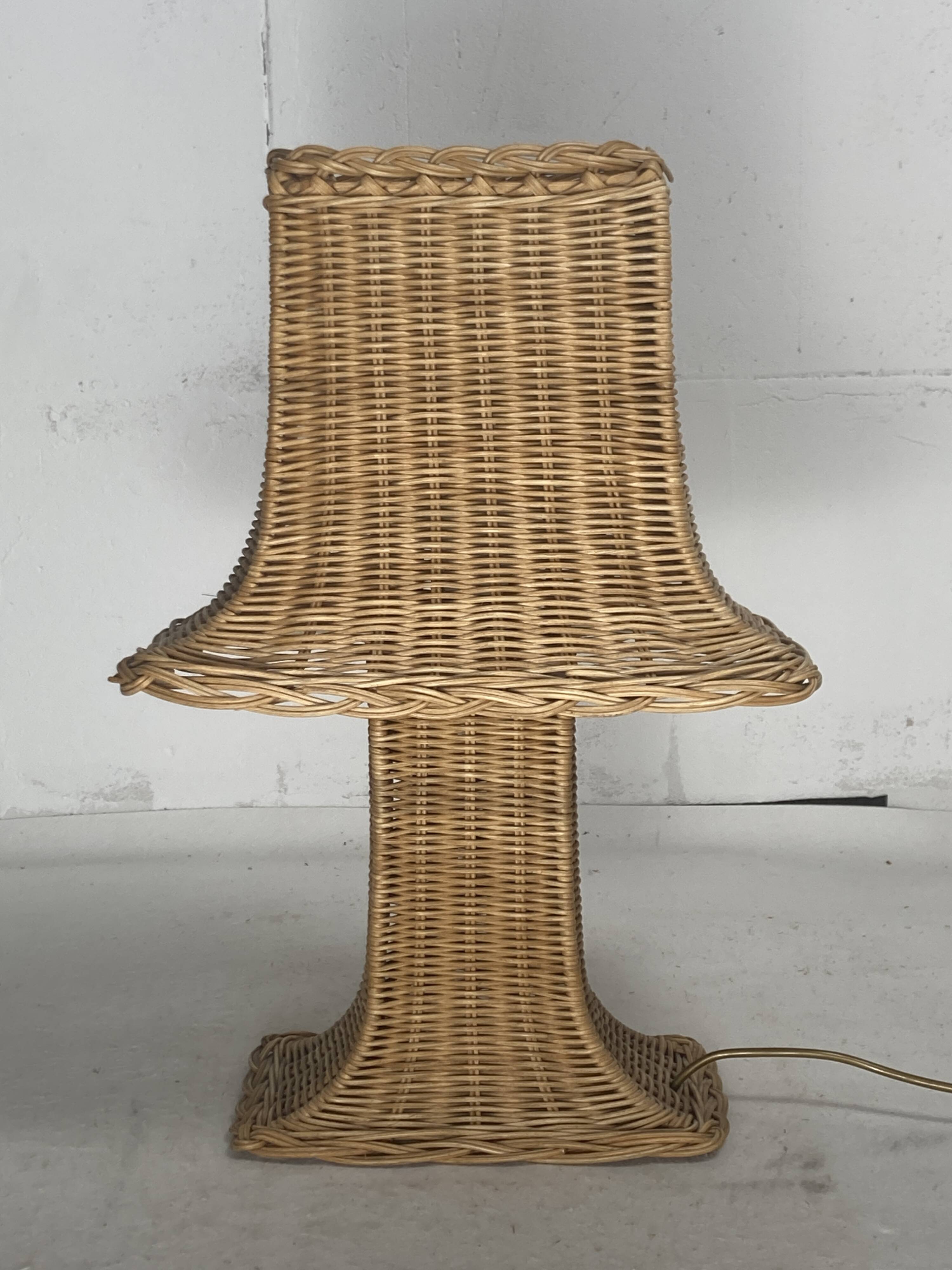 Rattan wicker "Pagoda" mushroom table lamp, Dutch 1980s