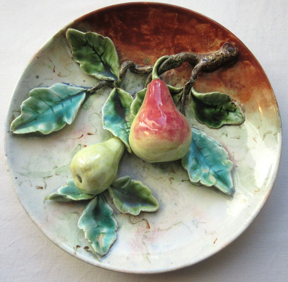 Slurry plate, trompe l'oeil sculpture: pears or apples, your choice