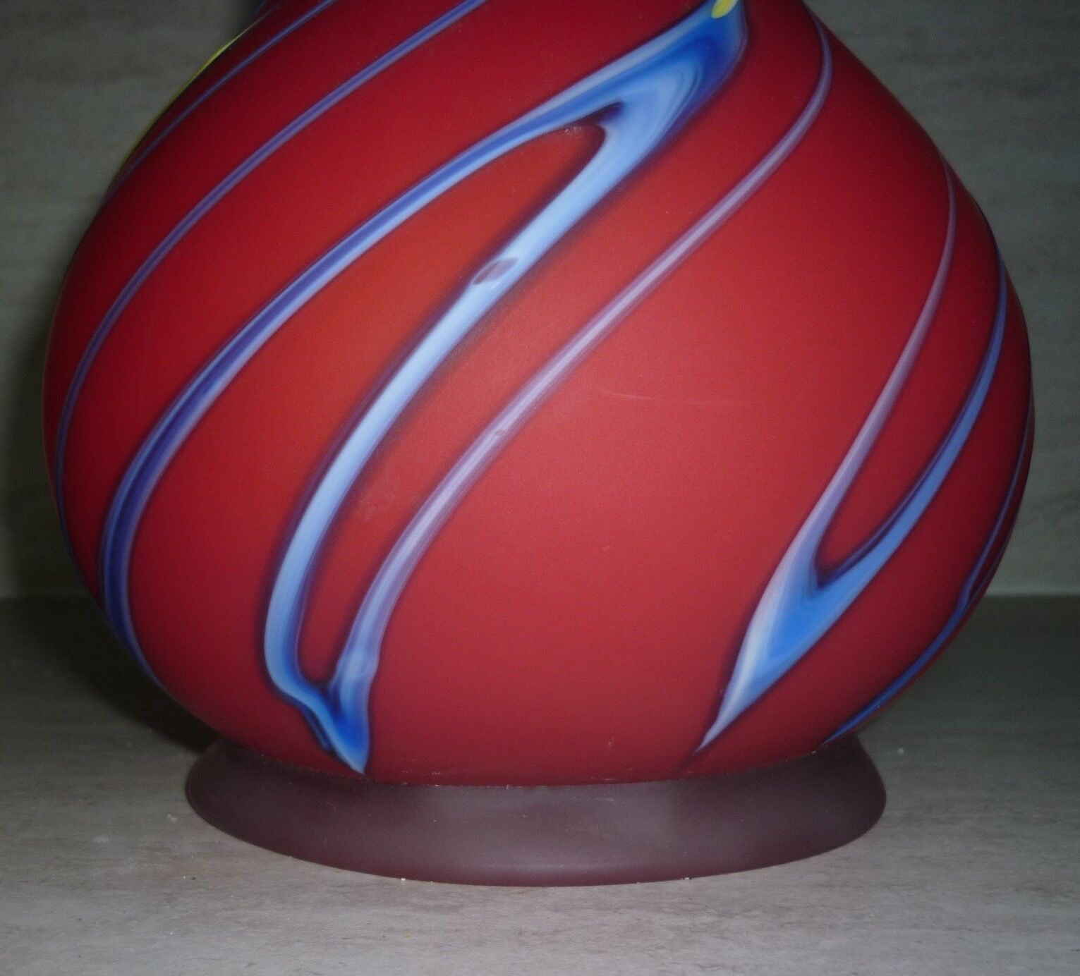 Vase rouge en verre double épaisseur opaque 44 cm