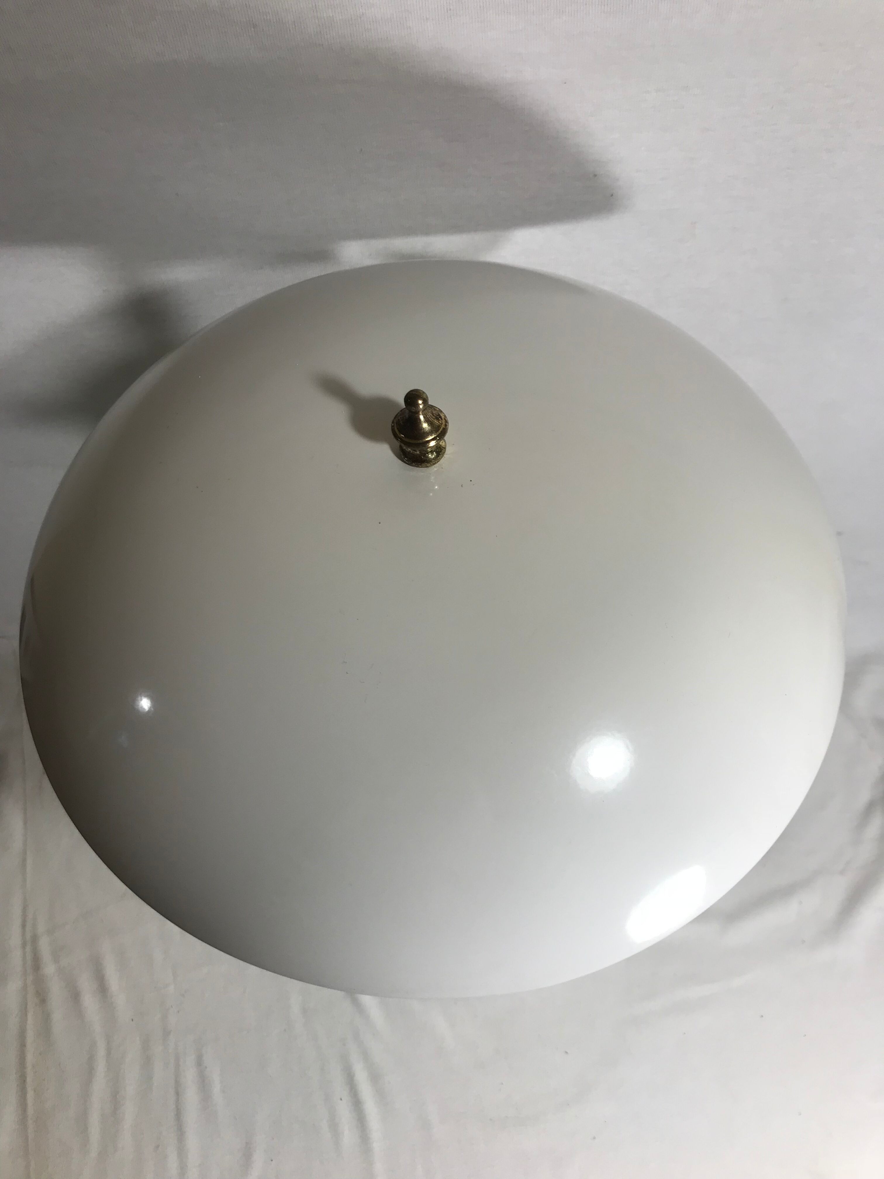 White metal mushroom lamp