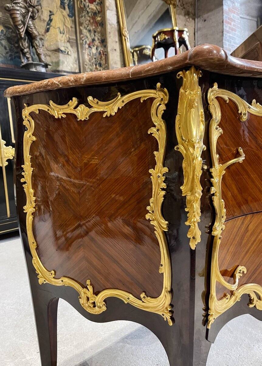 Jumping Commode in Marquetry and Gilded Bronzes Attributed to the House of Millet, 19th Century