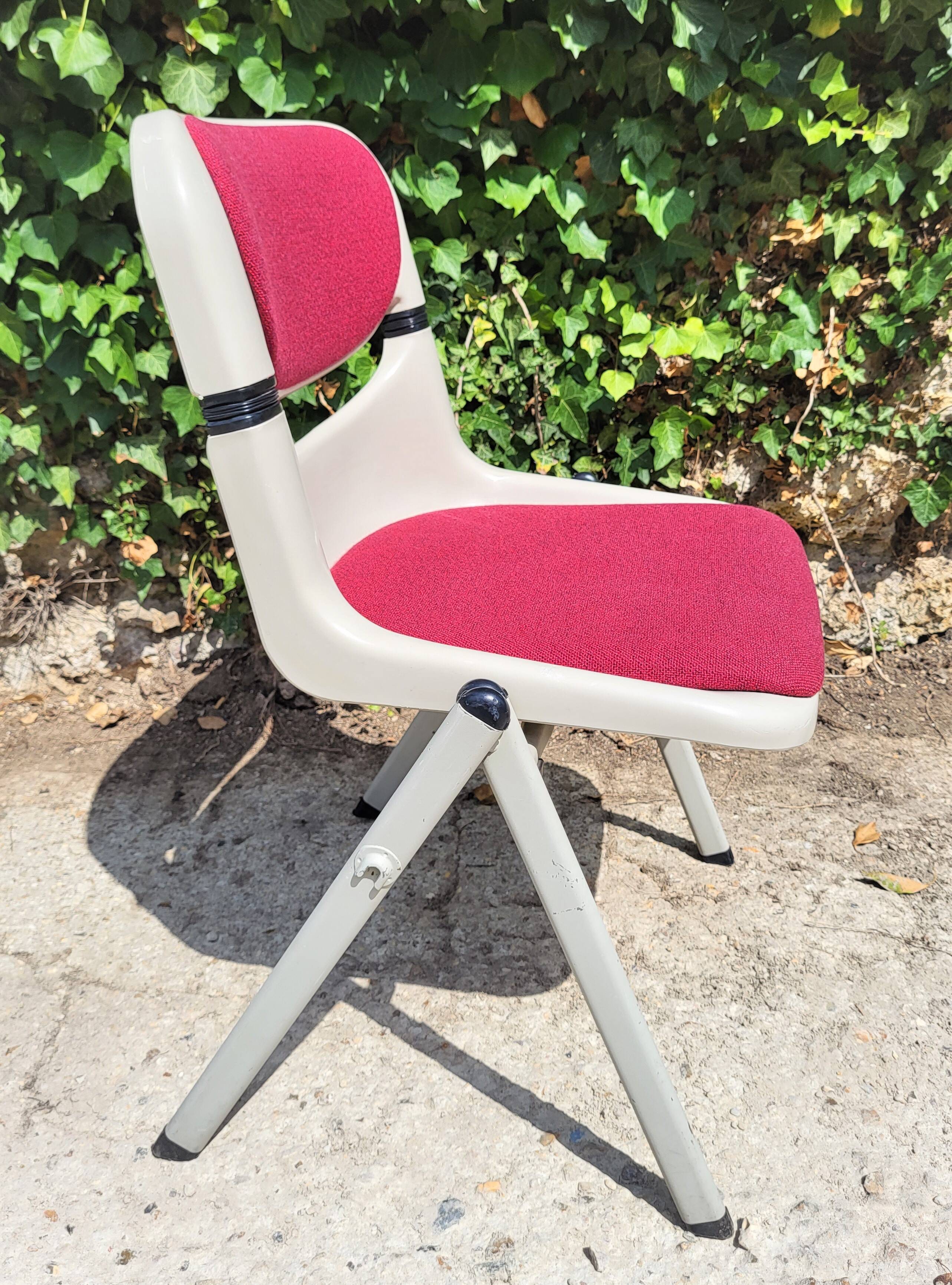 35 “dorsal” designer chair by Emilio Ambasz and Giancarlo Piretti