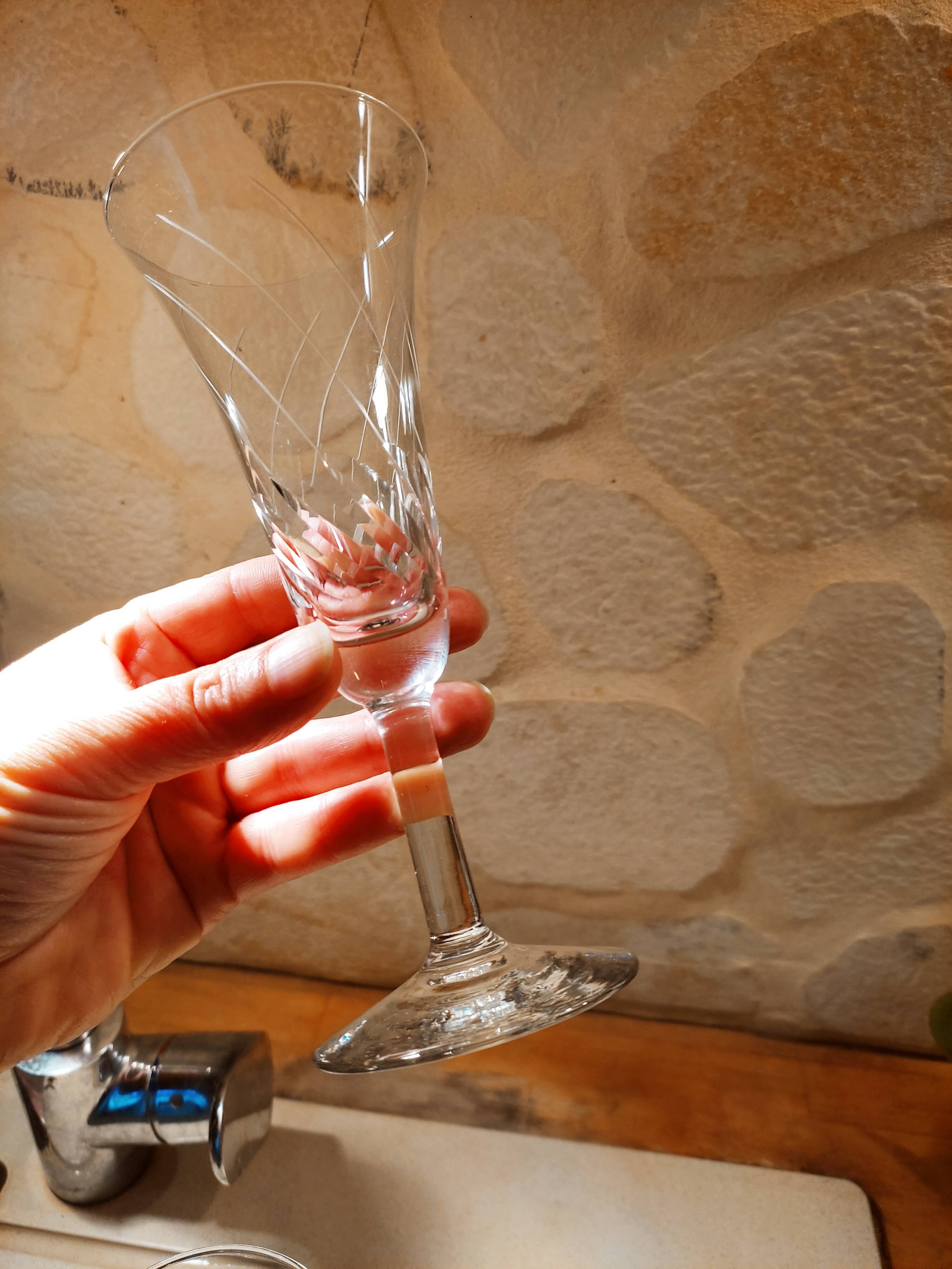 9 crystal champagne flutes