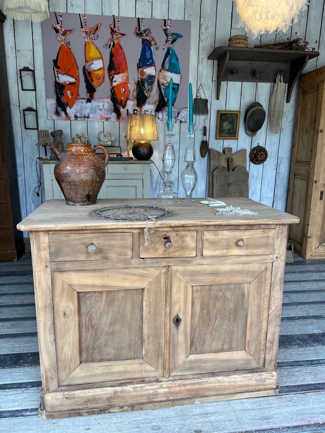 Small countertop made of raw wood