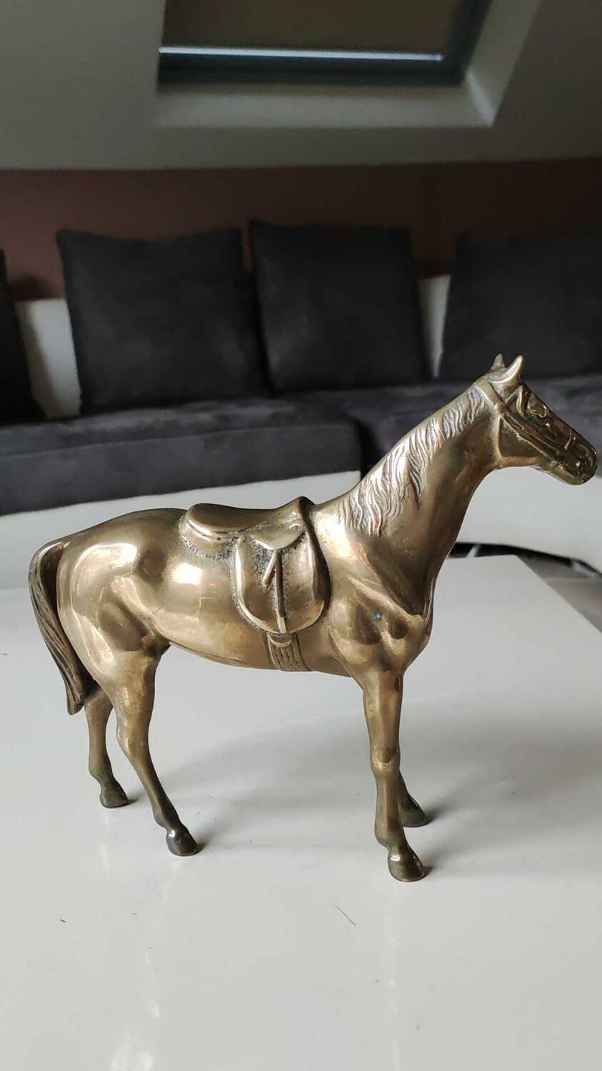 Sculpture Cheval vintage en position d arrêt/observation, en laiton massif. 23 x 19 cm