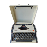 Olympia Traveller Deluxe Typewriter