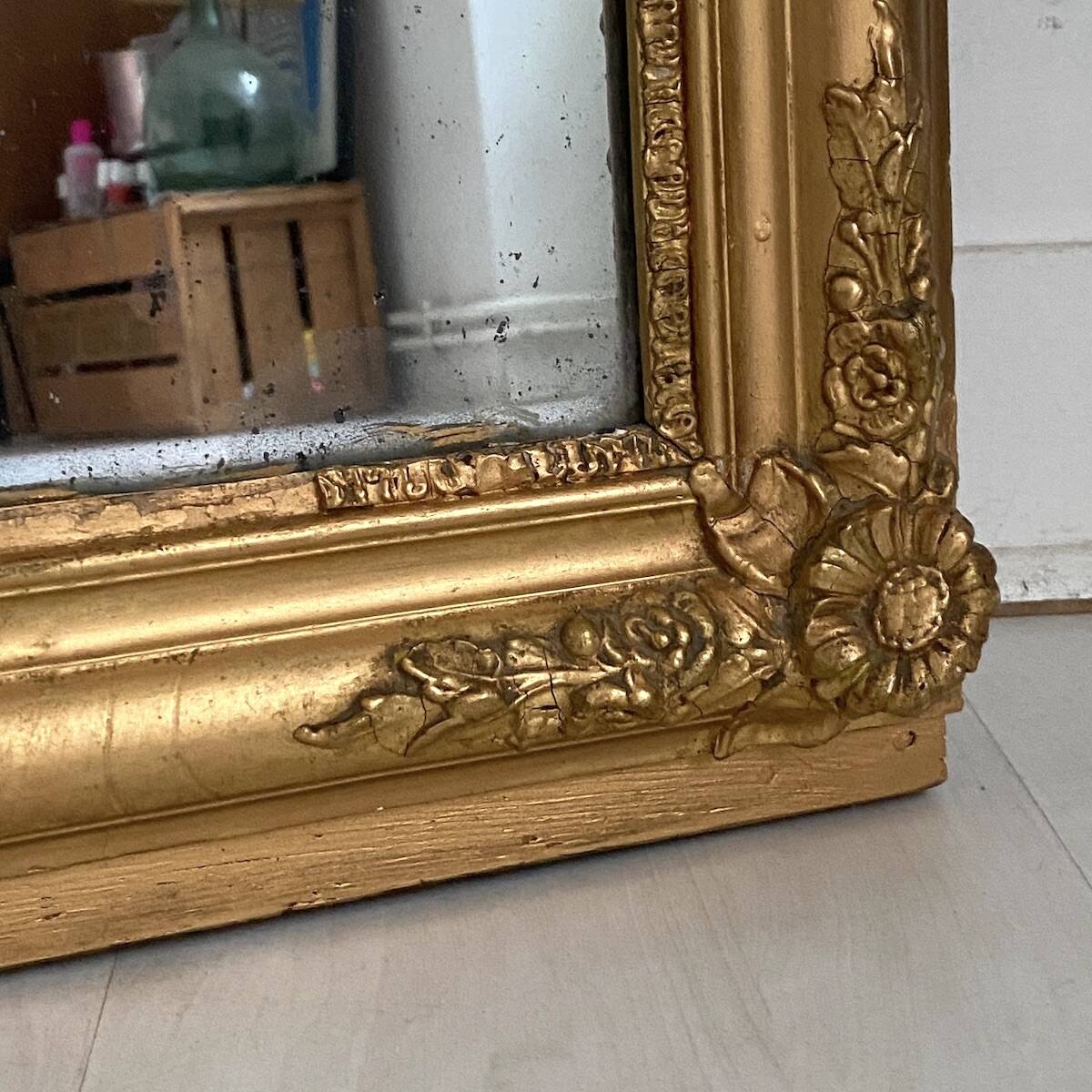 19th-century mercury mirror, in wood and gilded stucco