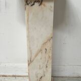 Veined marble presentation column, 20th century.