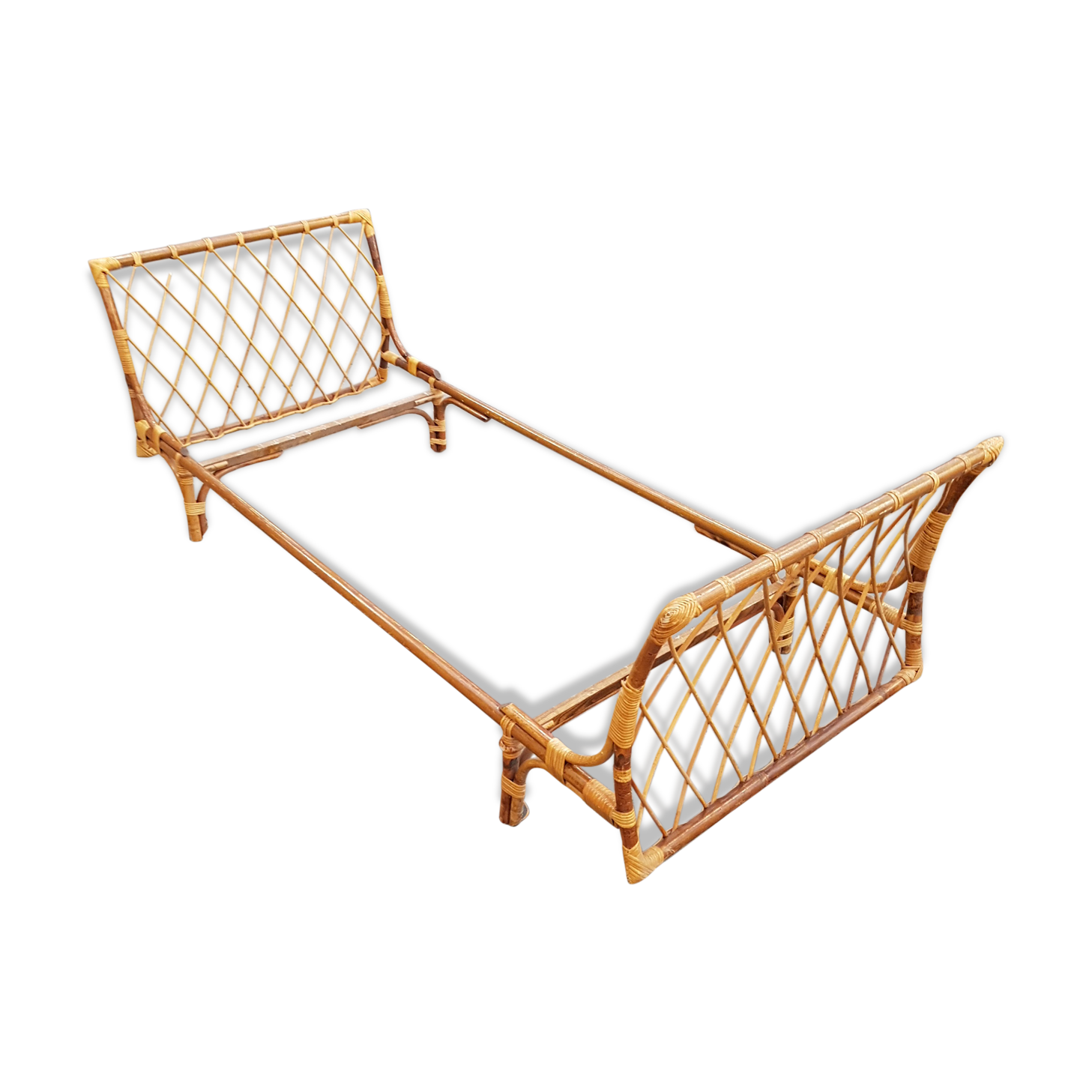 Lit enfant vintage en rotin