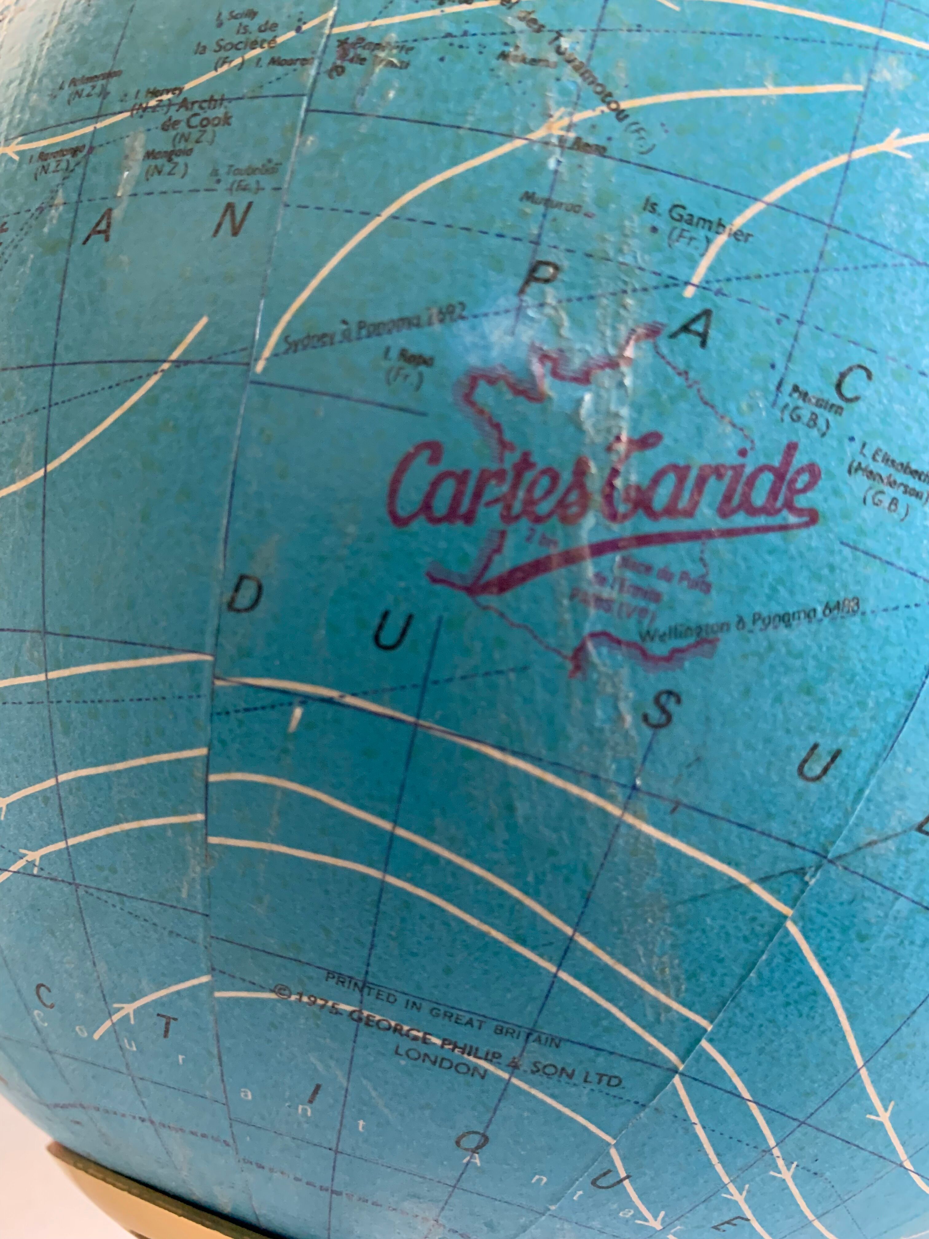Globe vintage 1975 terrestre verre tripode doré Taride