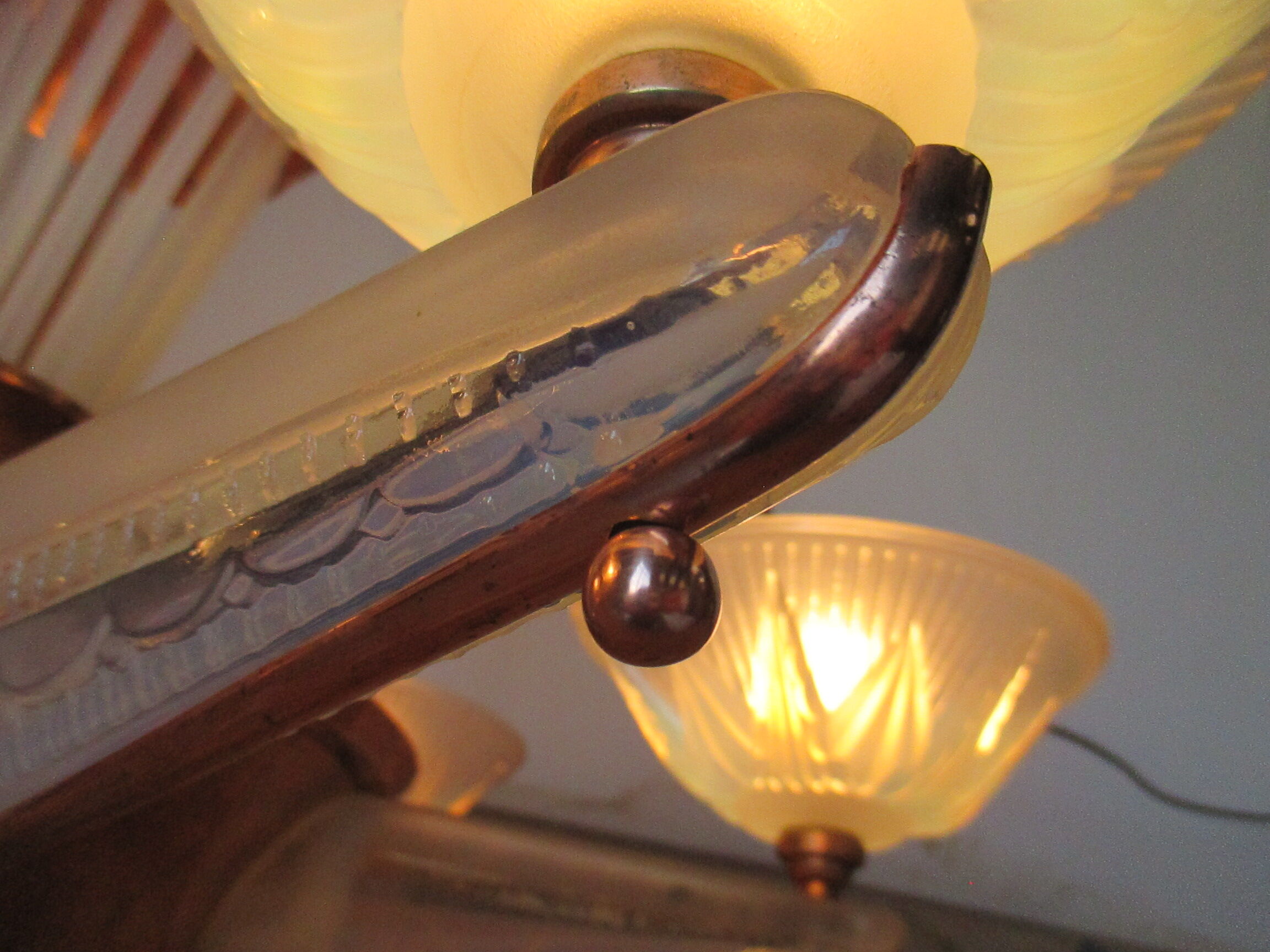 Chandelier Art Deco Petitot glassware ezan