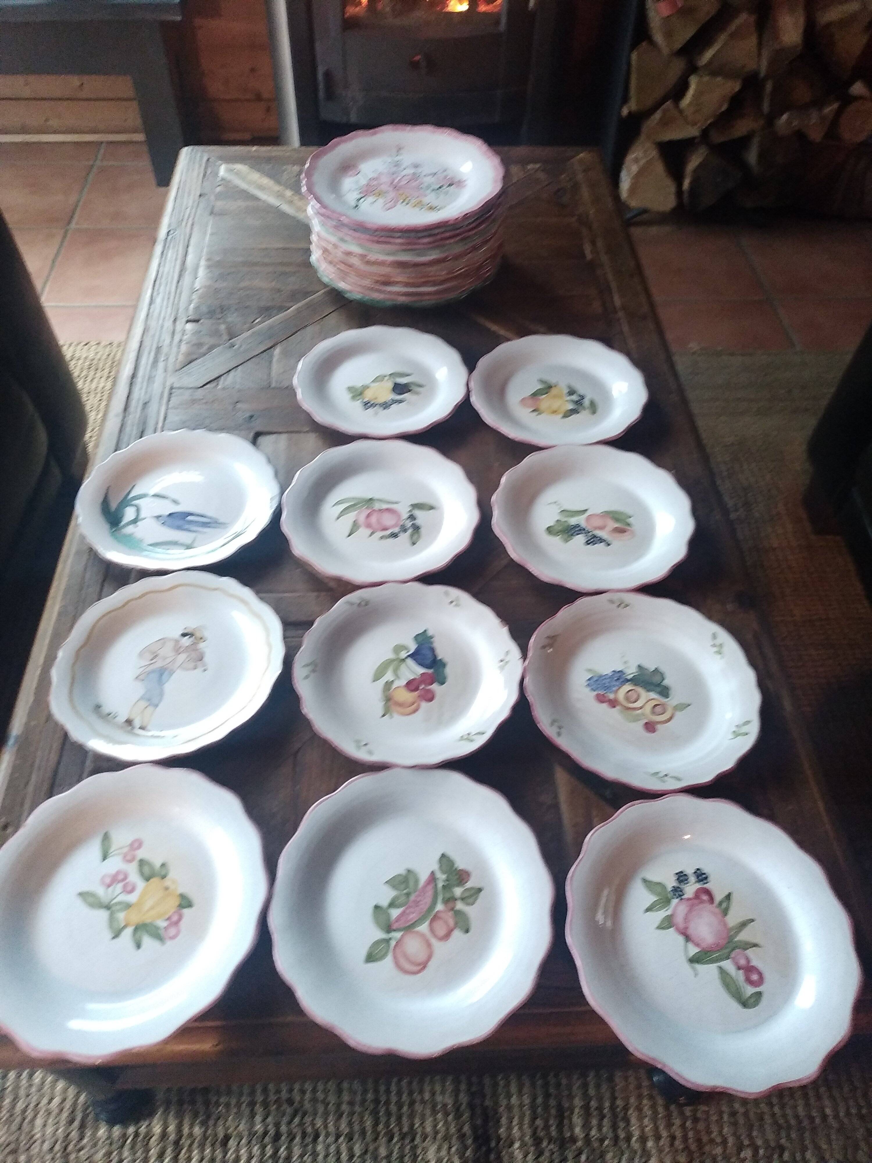 Ceramic plates. 70s/80s Work inspired by the 16th and 17th centuries.