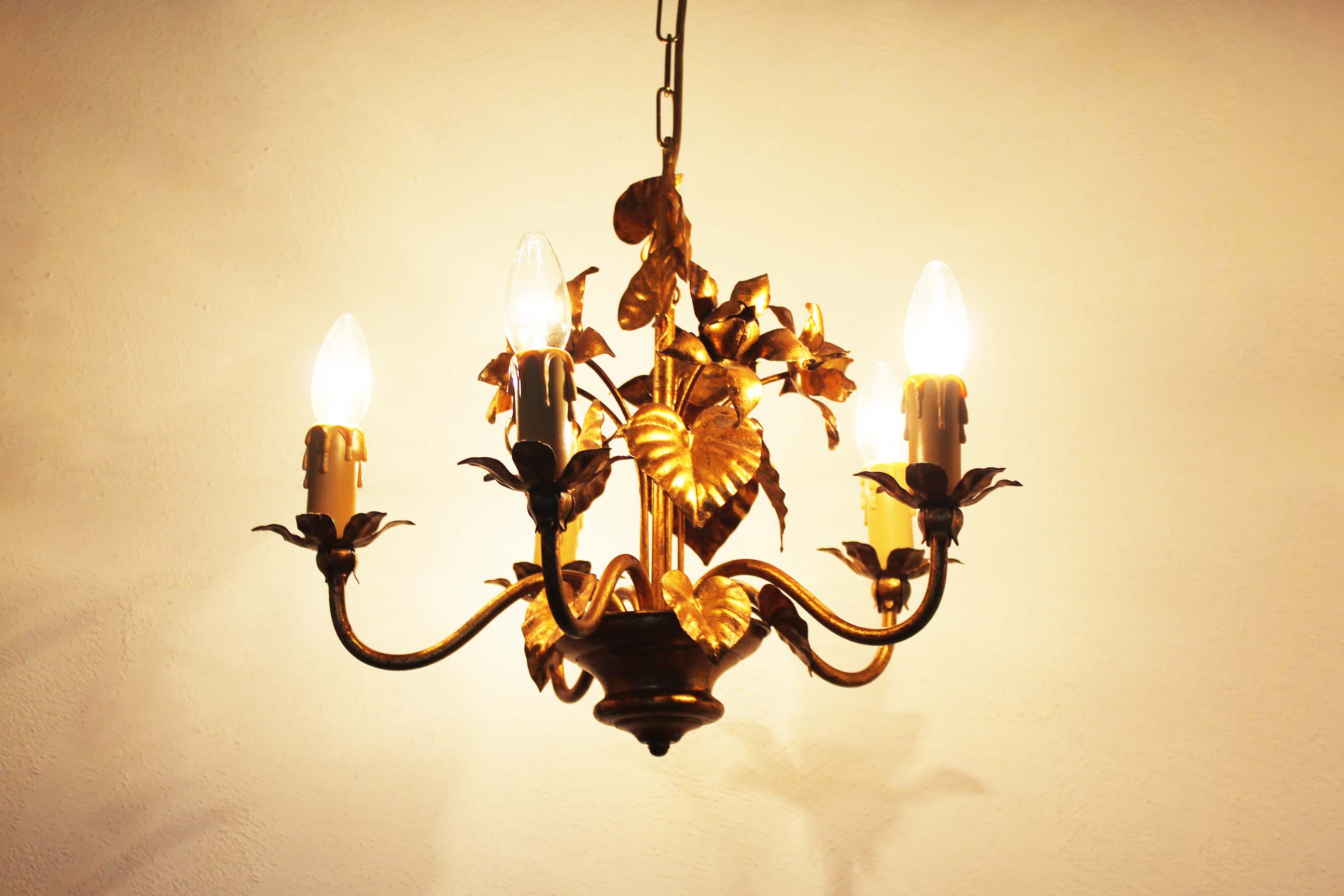 Lustre floral vintage doré par Hans Kögl