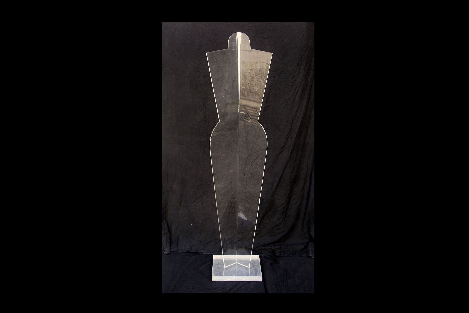 Vintage mannequin in Plexiglas