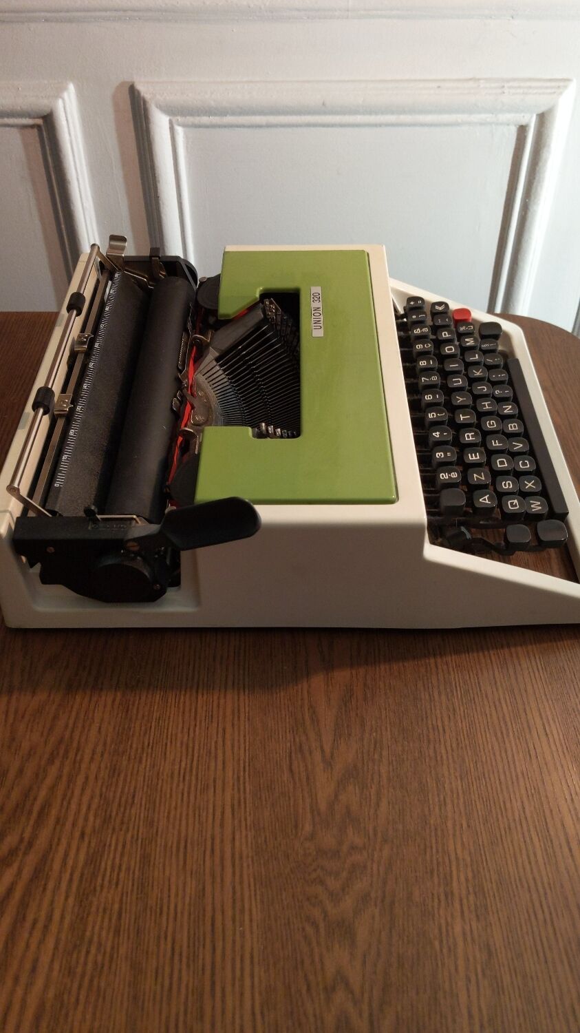 Union 320 typewriter